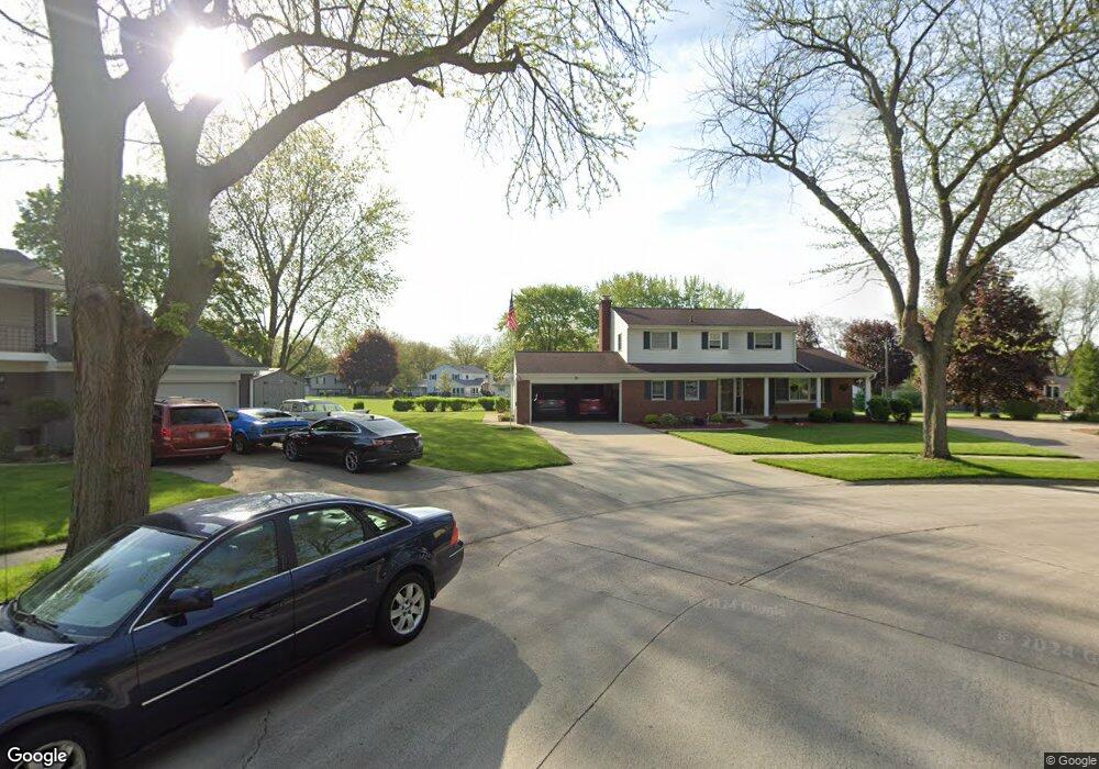 9 Sunburst Ct, Frankenmuth, MI 48734 - photo 1