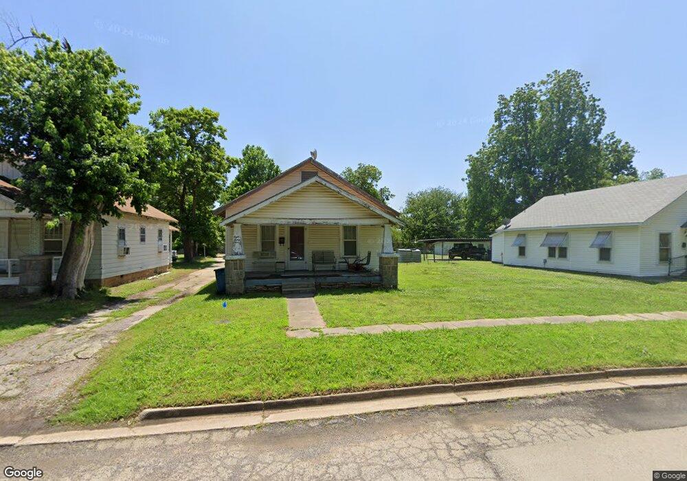 839 E 3rd St, Cushing, OK 74023 - photo 1