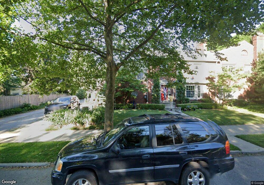 56 Cranford Ln, Grosse Pointe, MI 48230 - photo 1