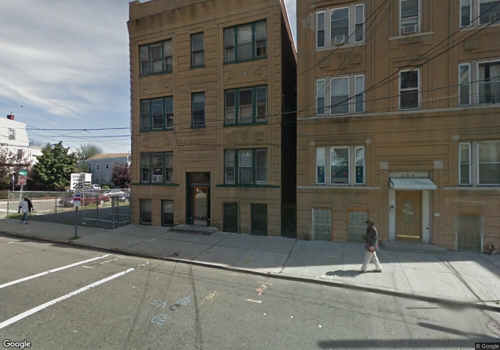 386 Bergen Ave unit 3L, Jersey City, NJ 07304 - photo 1