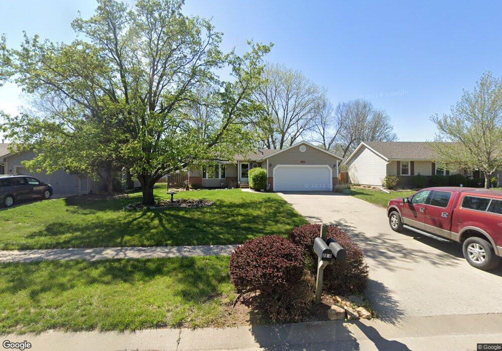 2819 SW Dukeries Rd, Topeka, KS 66614 - photo 1