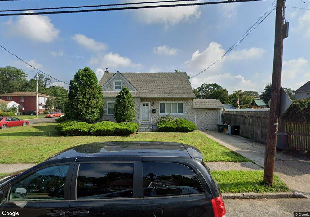 2195 Redmond Rd, Merrick, NY 11566 - photo 1