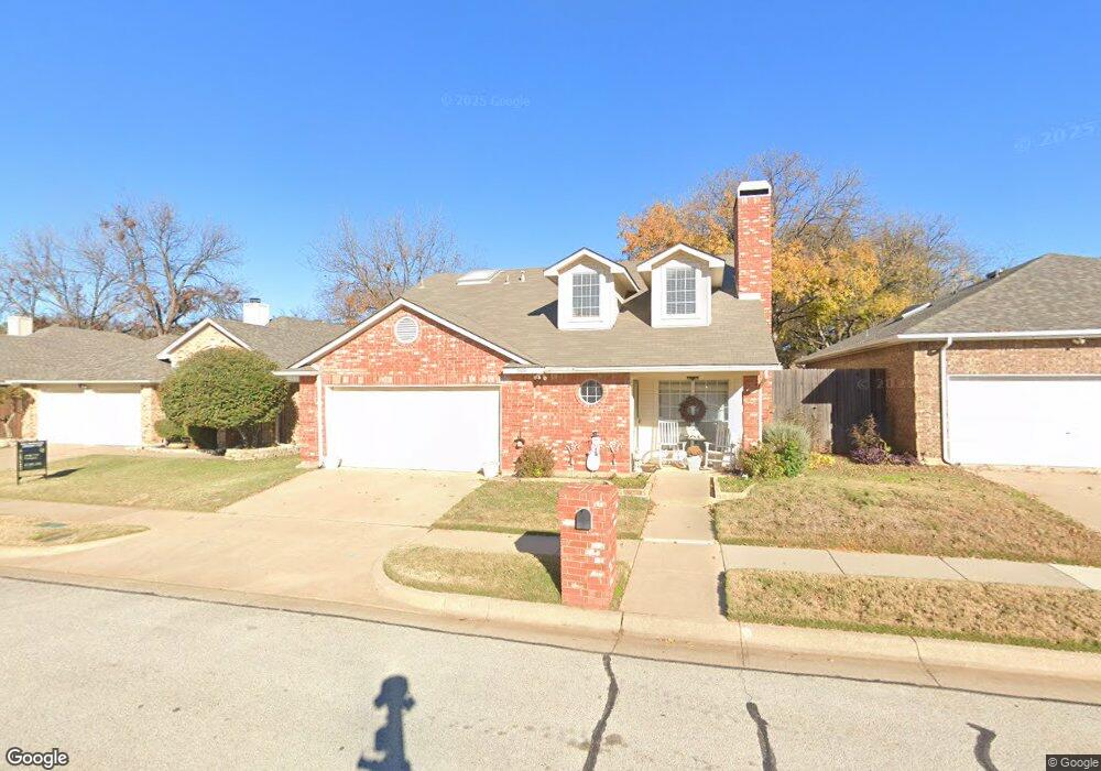 1909 Pine Ridge Dr, Bedford, TX 76021 - photo 1