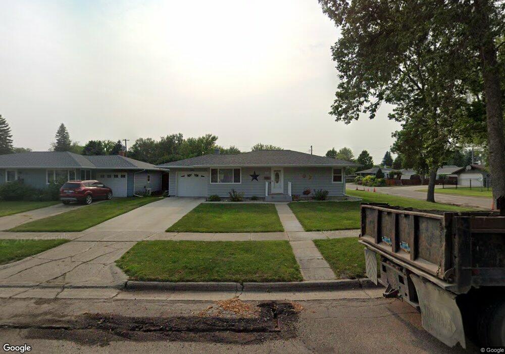 243 15th Ave NE, Jamestown, ND 58401 - photo 1