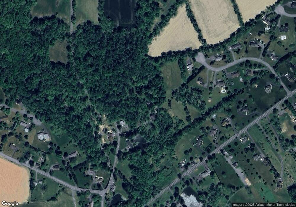 904 Bushkill Dr, Bath, PA 18014 - photo 1