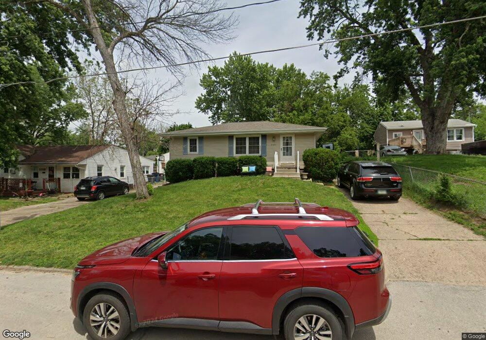 2520 Morton Ave, Des Moines, IA 50317 - photo 1