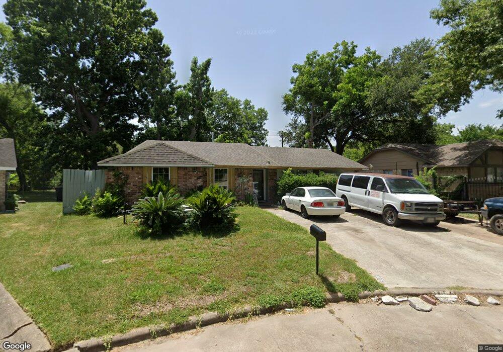 8211 Ponnel Ln, Houston, TX 77088 - photo 1