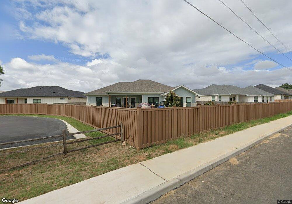 700 W Windcrest St, Fredericksburg, TX 78624 - photo 1