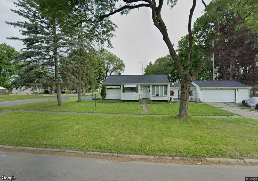 1118 W Home Ave, Flint, MI 48505 - photo 1