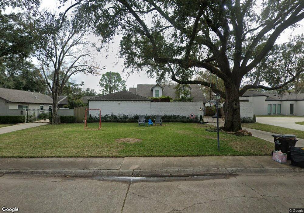 10019 Piping Rock Ln, Houston, TX 77042 - photo 1