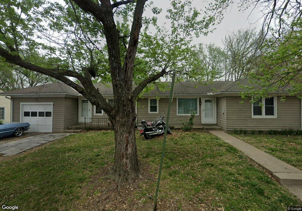708 SW Frazier Ct, Topeka, KS 66606 - photo 1