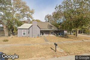 302 E Young St, Morris, OK 74445