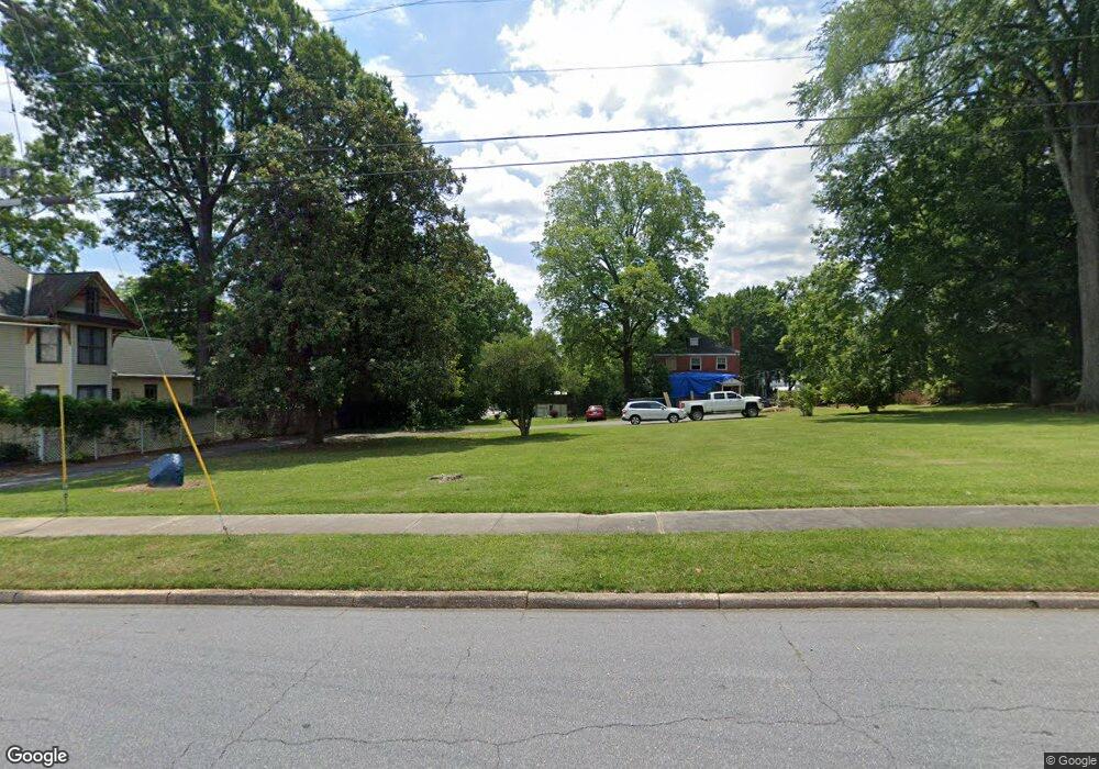 303 Walnut St, Statesville, NC 28677 - photo 1