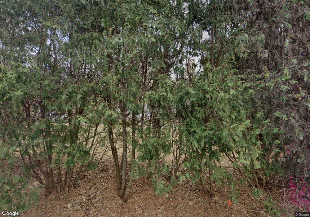 2765 Maplewood Cir E, Wayzata, MN 55391 - photo 1