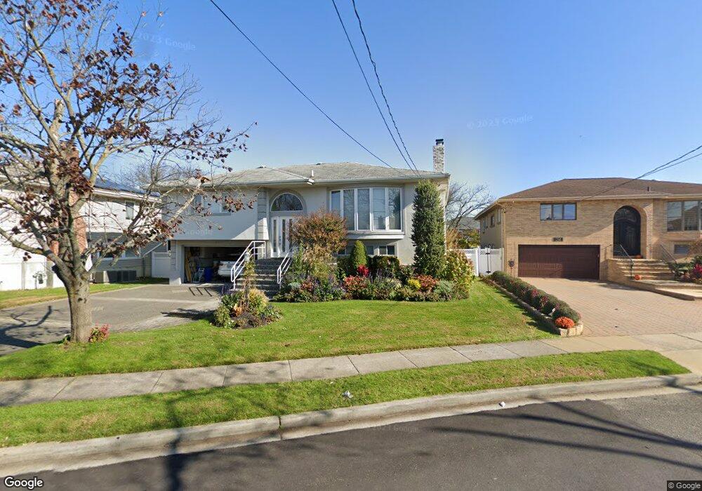 260 Links Dr W, Oceanside, NY 11572 - photo 1