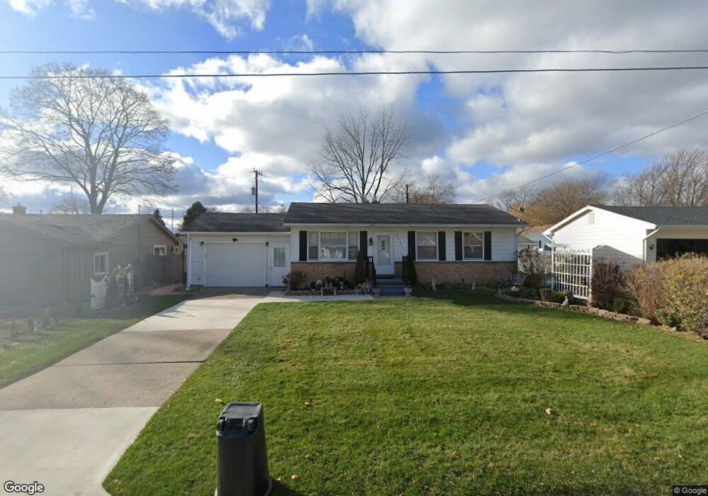 2425 20th Ave, Port Huron, MI 48060 - photo 1