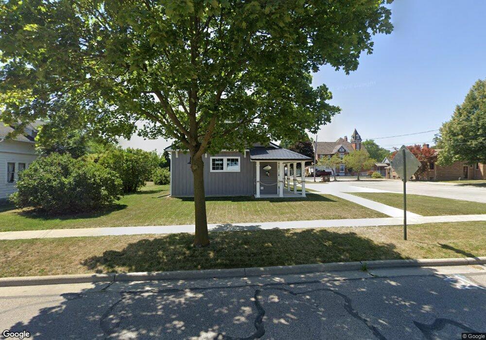 105 Franklin St, Archbold, OH 43502 - photo 1