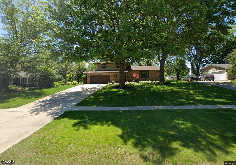 2824 Minnetonka Dr, Cedar Falls, IA 50613 - photo 1