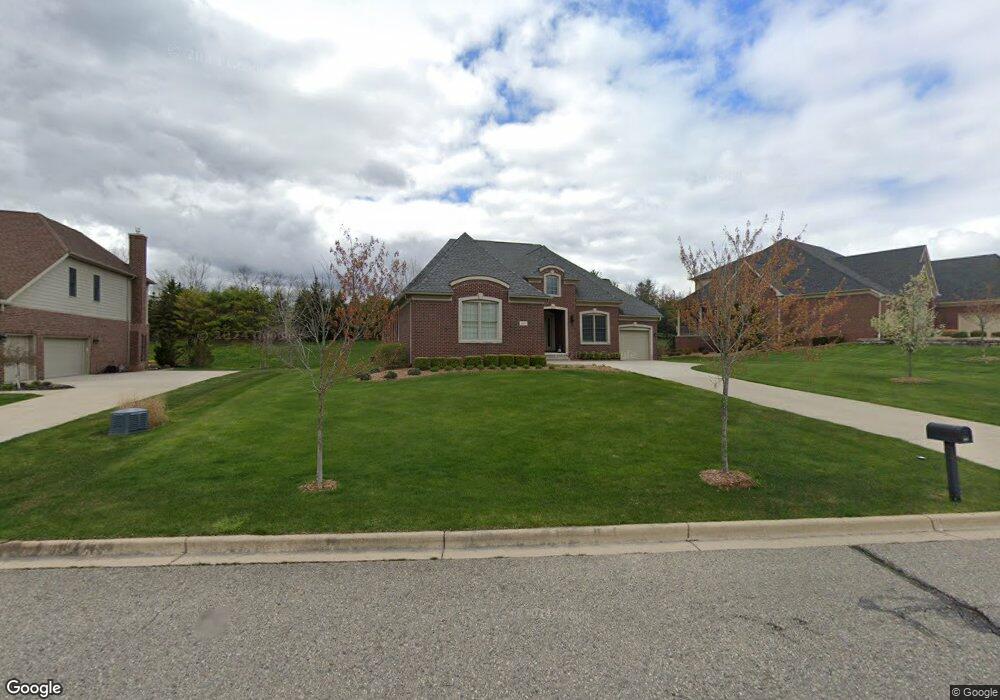 2433 Woodview Ln, Ann Arbor, MI 48108 - photo 1