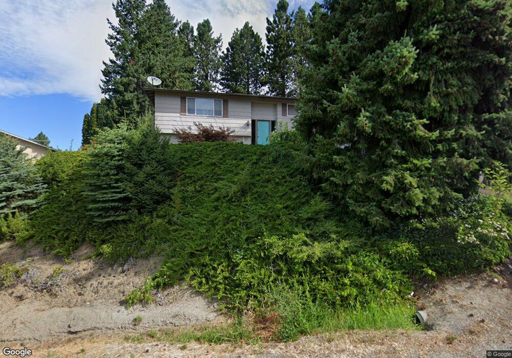 1711 9th St NE, East Wenatchee, WA 98802 - photo 1