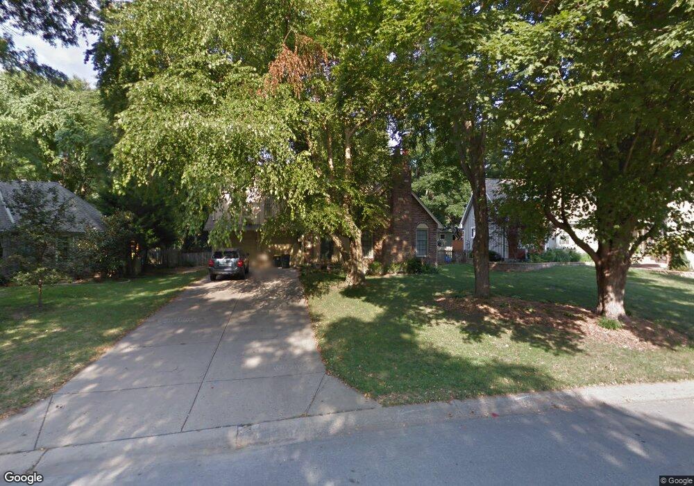 8119 Rosehill Rd, Lenexa, KS 66215 - photo 1