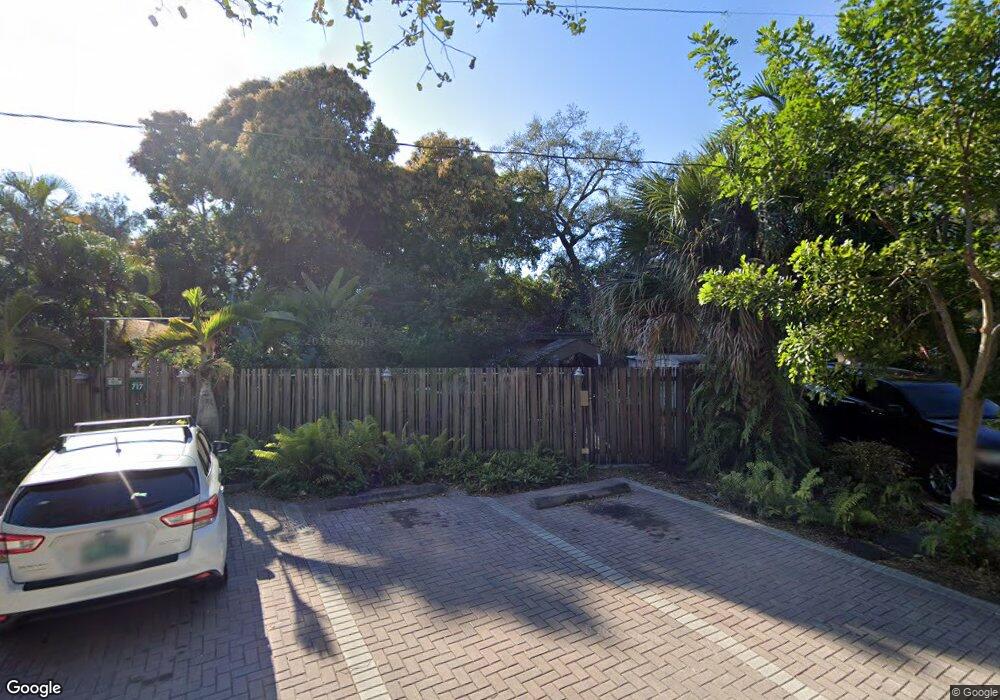 717 SW 14th Ave, Fort Lauderdale, FL 33312 - photo 1