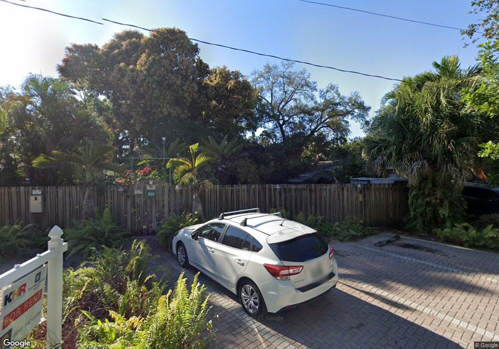 717 SW 14th Ave unit 2, Fort Lauderdale, FL 33312 - photo 1