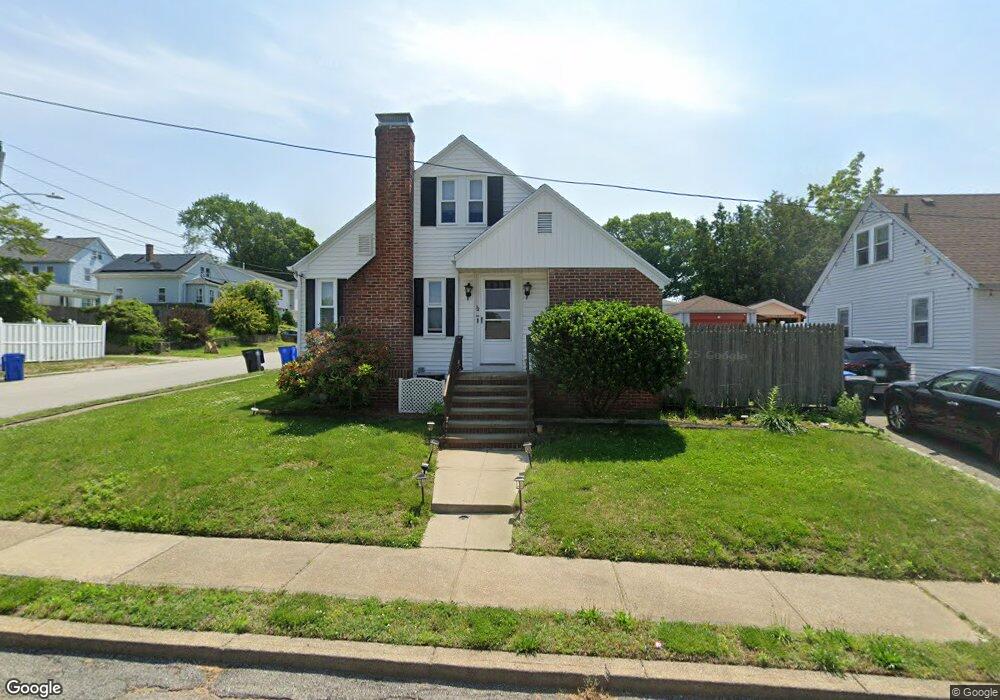 72 Autumn St, Cranston, RI 02910 - photo 1