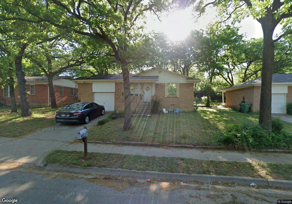 2107 Mercedes Rd, Denton, TX 76205 - photo 1