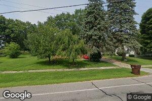 724 S 1st St, Edmore, MI 48829