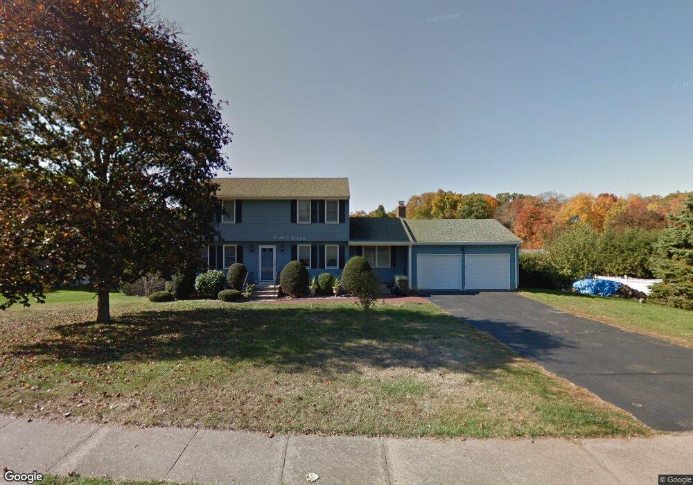 113 Candlewood Rd, Glastonbury, CT 06033 - photo 1