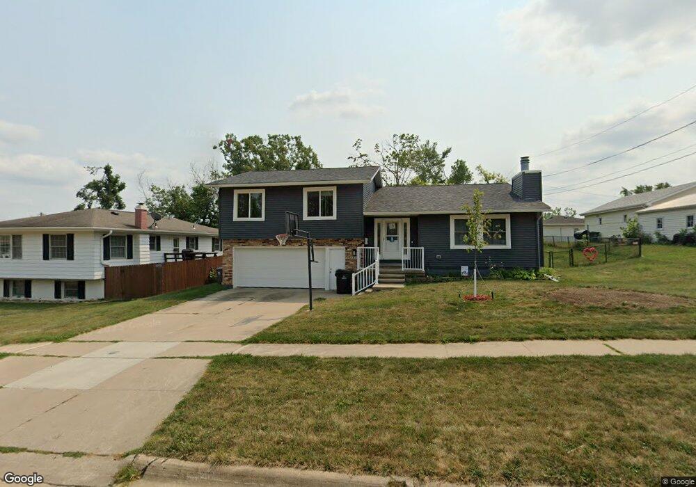 2815 Sue Ln NW, Cedar Rapids, IA 52405 - photo 1