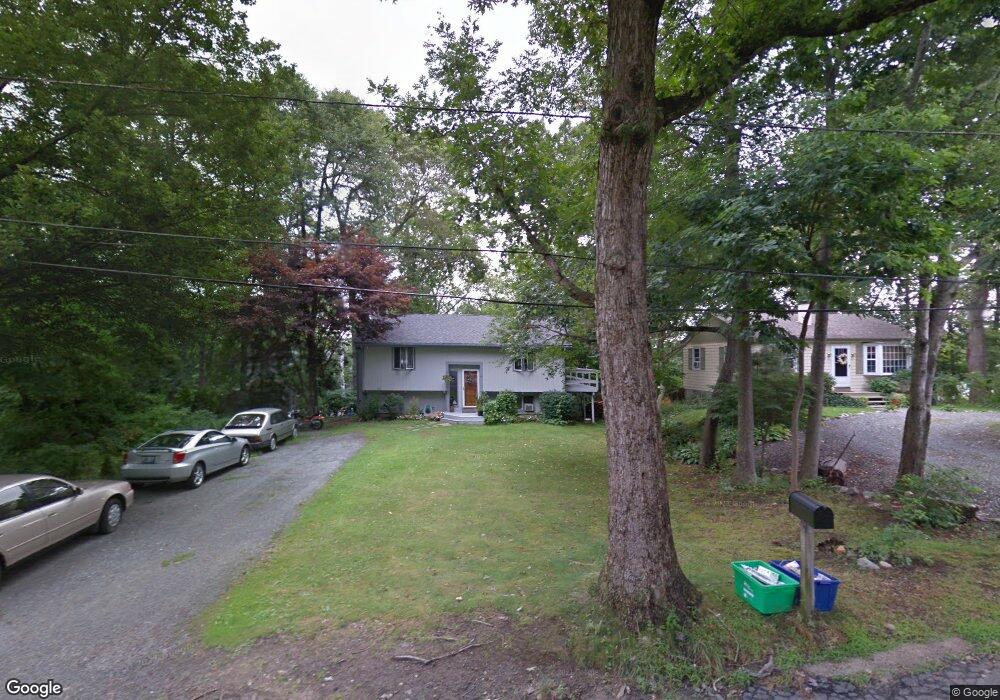 42 Nautilus Dr, Saunderstown, RI 02874 - photo 1