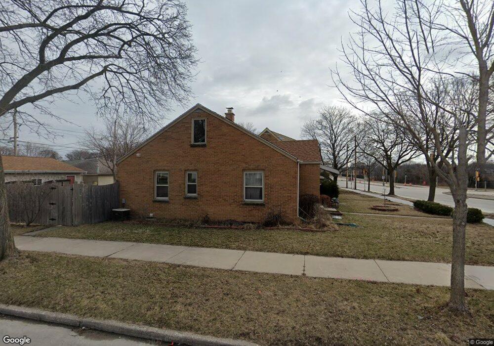524 W Howard Ave, Milwaukee, WI 53207 - photo 1