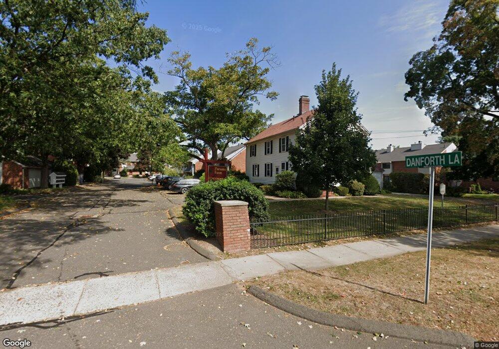 29 Danforth Ln, West Hartford, CT 06110 - photo 1