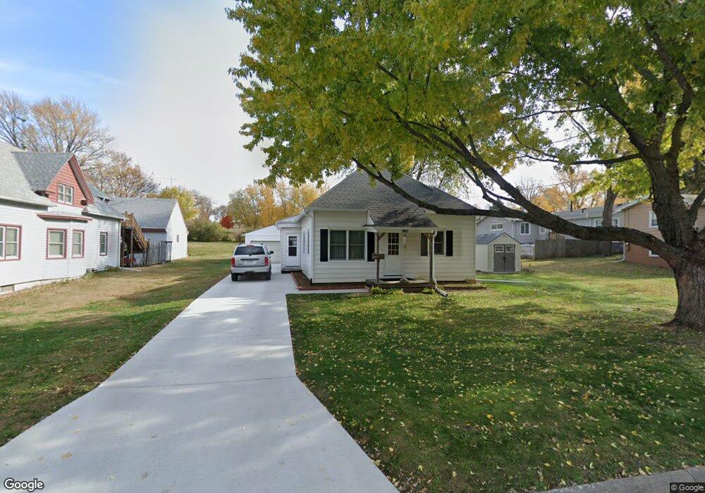 907 Harrison St, Shenandoah, IA 51601 - photo 1