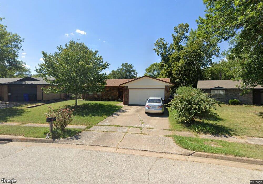 1604 S Pecan Ave, Broken Arrow, OK 74012 - photo 1