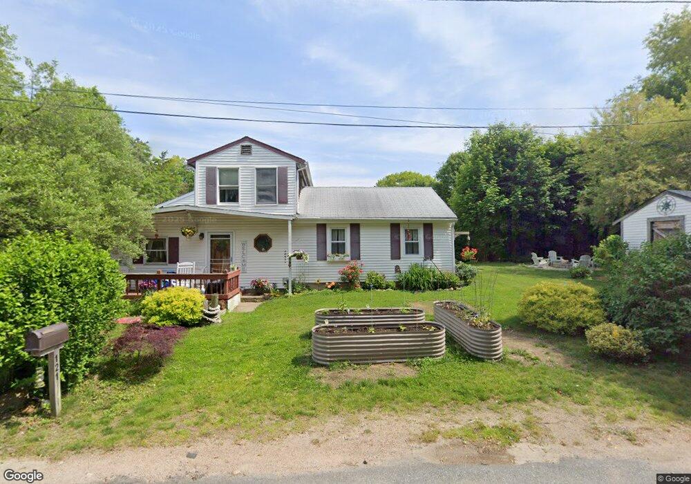 121 Birch Rd, Wakefield, RI 02879 - photo 1