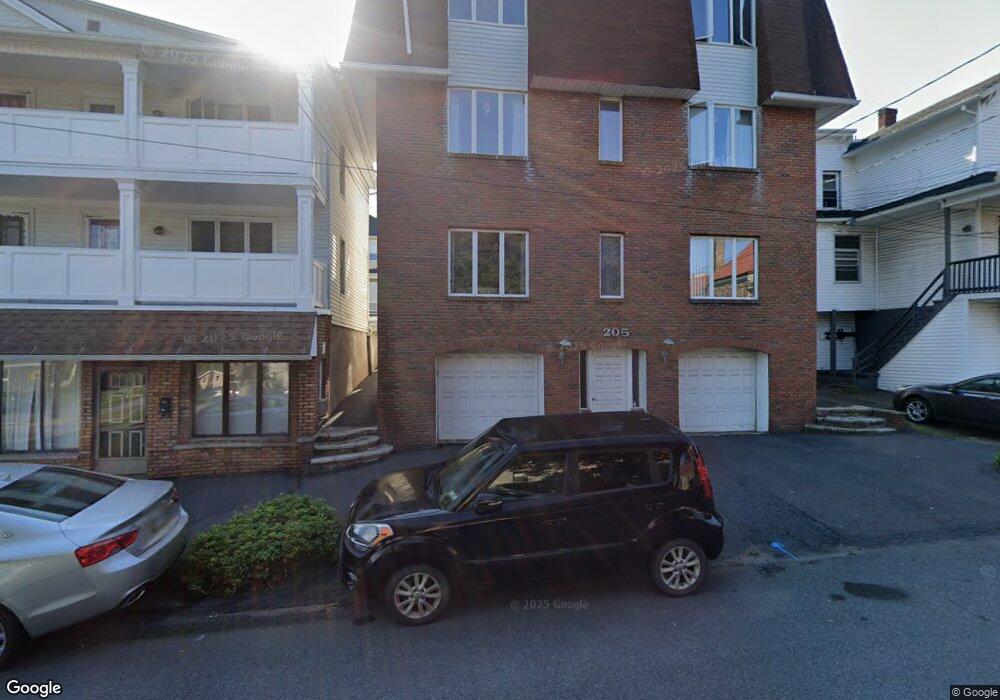 205 S Webster Ave unit 207, Scranton, PA 18505 - photo 1