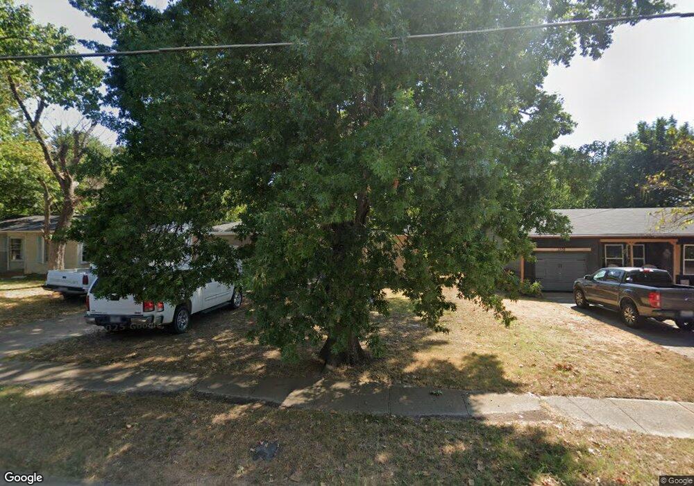 1210 Pecan St, Bonham, TX 75418 - photo 1