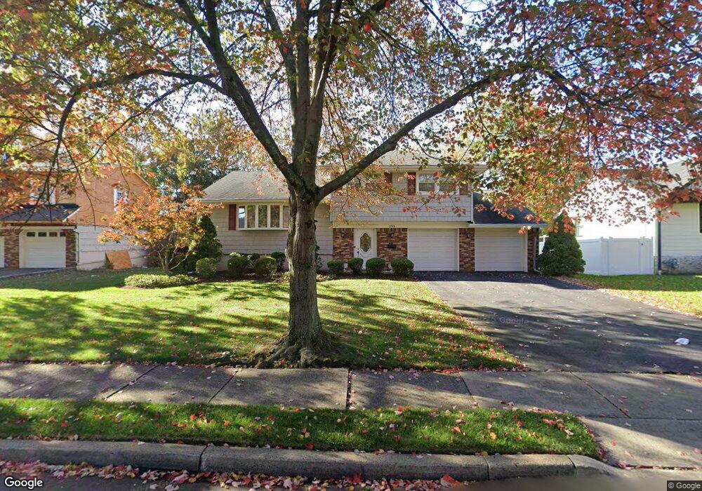 359 Elmwood Dr, Paramus, NJ 07652 - photo 1