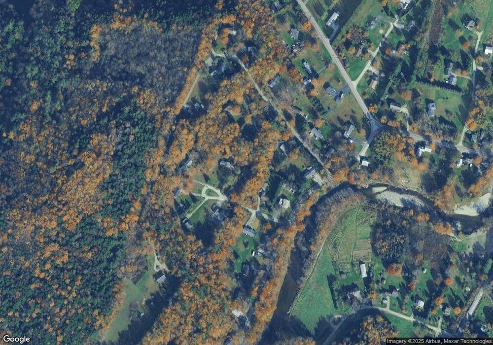 70 Phoenix Cir, Richmond, VT 05477 - photo 1