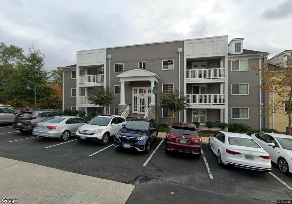 4129 S Four Mile Run Dr unit 403, Arlington, VA 22204 - photo 1