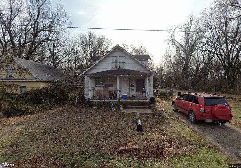 2016 Felix Ave, Parsons, KS 67357 - photo 1