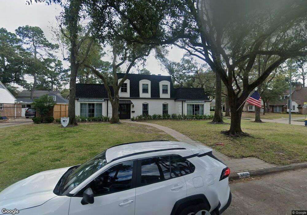 13519 Myrtlea Dr, Houston, TX 77079 - photo 1