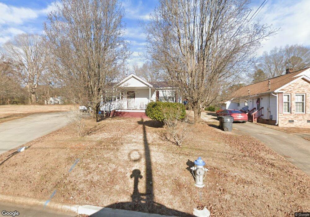 111 Summitt Ave, Oxford, NC 27565 - photo 1