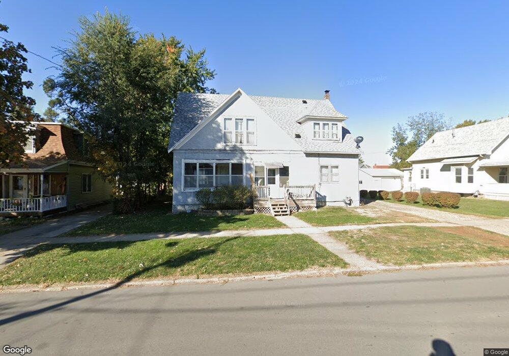 405 E 3rd St S, Newton, IA 50208 - photo 1