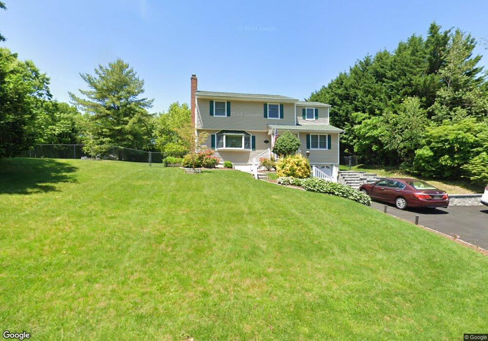 24 Autumn Dr, Hauppauge, NY 11788 - photo 1