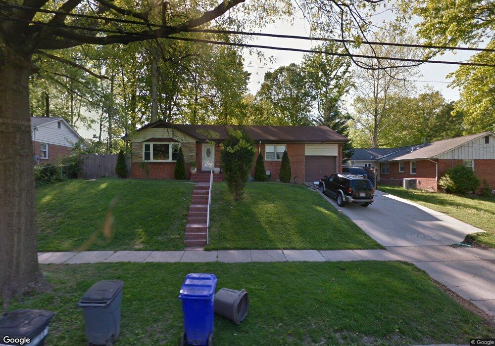 14012 Parkland Dr, Rockville, MD 20853 - photo 1