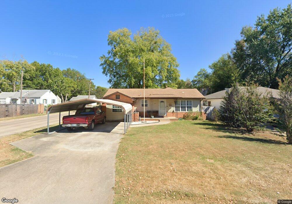 225 N Orphan St, Pryor, OK 74361 - photo 1